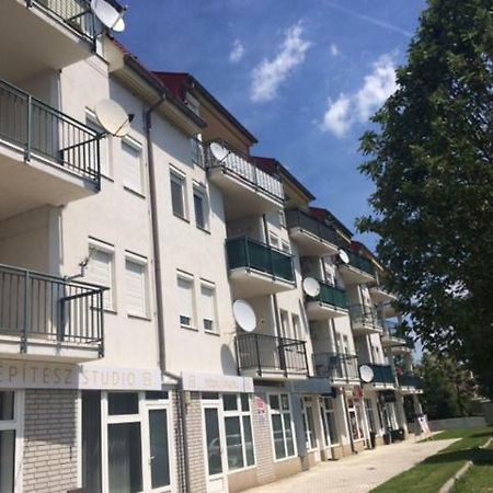 Rehab Apartment Heviz Bagian luar foto